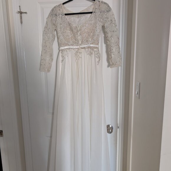 Wedding dress - Picture 2 of 2